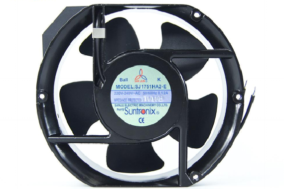 <b>搭配不同的電器功能需求，三巨電機散熱風扇提供高效解決方案</b>